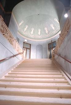 scala di accesso al piano nobile del caffè Pedrocchi